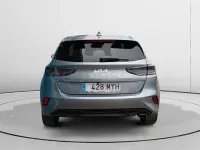 Usado Kia Ceed Style 100 CV (73 kW) 2025 Gris / plata Utilitario