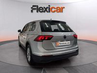 Usado VW Tiguan Life 131 CV (96 kW) 2021 Gris SUV