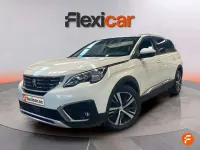 Usado Peugeot 5008 Allure 131 CV (96 kW) 2017 Blanco SUV