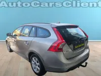 Usado Volvo V60 Drive Kinetic 115 CV (84 kW) 2012 Plateado Familiar