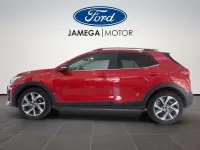 Usado Kia Stonic GT-Line 99 CV (72 kW) 2022 Rojo SUV