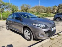 Usado Renault Mégane III Dynamique 110 CV (80 kW) 2012 Gris / plata Berlina