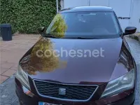Usado Seat Toledo Style 105 CV (77 kW) 2013 Granate Utilitario