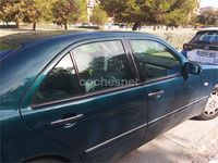 Usado Mercedes E300 Elegance 177 CV (130 kW) 1997 Verde Berlina