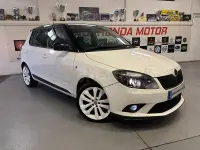 Usado Skoda Fabia RS 180 CV (132 kW) 2015 Blanco Berlina