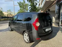 Usado Dacia Lodgy Lauréate 115 CV (84 kW) 2014 Gris / plata Monovolumen
