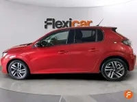 Usado Peugeot 208 Allure 101 CV (74 kW) 2023 Rojo Utilitario