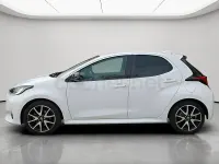 Usado Toyota Yaris Hybrid Plus 116 CV (85 kW) 2021 Blanco Berlina