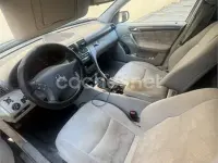 Usado Mercedes C270 Elegance 170 CV (125 kW) 2002 Gris / plata Berlina