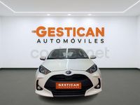 Usado Toyota Yaris Hybrid Active 116 CV (85 kW) 2022 Blanco Berlina