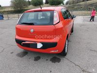 Usado Fiat Punto Evo Dynamic 77 CV (56 kW) 2011 Rojo Utilitario
