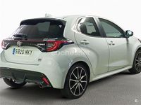 Usado Toyota Yaris Hybrid Plus 116 CV (85 kW) 2023 Gris / plata Berlina