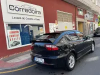 Usado Seat Leon Sport 110 CV (80 kW) 2004 Negro Utilitario