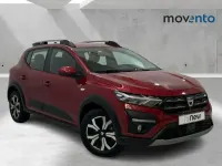 Usado Dacia Sandero Expression 101 CV (74 kW) 2023 Rojo Berlina