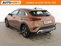 Usado Kia XCeed Active 141 CV (103 kW) 2022 Marrón SUV