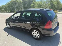 Usado Peugeot 307 110 CV (80 kW) 2004 Negro Familiar