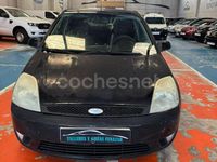 Usado Ford Fiesta Trend 80 CV (58 kW) 2005 Negro Berlina