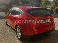 Usado Ford Focus Sport 120 CV (88 kW) 2016 Rojo Berlina