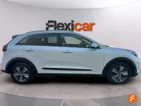 Usado Kia Niro 141 CV (103 kW) 2020 Blanco SUV