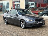 Usado BMW 335 Sport Line 306 CV (225 kW) 2006 Gris / plata Coupe