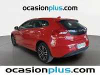 Usado Volvo V40 Momentum 122 CV (89 kW) 2018 Rojo Utilitario
