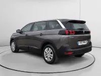 Usado Peugeot 5008 Active 136 CV (100 kW) 2024 Gris SUV