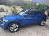 Usado VW T-Roc Advance 115 CV (84 kW) 2018 Azul SUV
