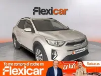 Usado Kia Stonic 79 CV (58 kW) 2025 Gris / plata SUV