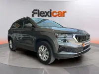 Usado Skoda Karoq Selection 150 CV (110 kW) 2024 Gris SUV