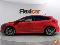Usado Ford Focus ST-Line 125 CV (91 kW) 2018 Rojo