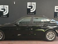 Käytetty BMW 318 Comfort Edition 143 HP (105 kW) 2015 Musta Sedan