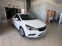 Usado Opel Astra Selective 125 CV (91 kW) 2017 Blanco Utilitario