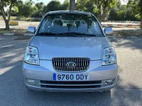 Usado Kia Picanto LX 65 CV (47 kW) 2004 Gris / plata Utilitario