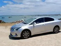 Usado Toyota Avensis Executive 150 CV (110 kW) 2013 Gris / plata Berlina
