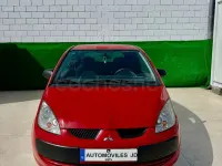 Usado Mitsubishi Colt Inform 75 CV (55 kW) 2004 Rojo Utilitario