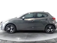 Usado Mazda 2 90 CV (66 kW) 2024 Gris Utilitario