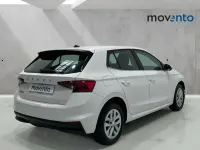 Usado Skoda Fabia Ambition 80 CV (58 kW) 2022 Blanco Utilitario