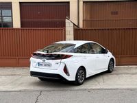 Usado Toyota Prius Advance 122 CV (89 kW) 2021 Blanco Berlina