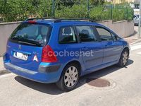 Usado Peugeot 307 110 CV (80 kW) 2005 Azul Familiar