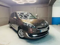 Usado Renault Grand Scénic III Business 110 CV (80 kW) 2013 Marrón Monovolumen