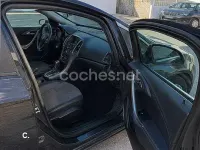 Usado Opel Astra Excellence 165 CV (121 kW) 2011 Negro Familiar