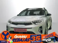 Usado Kia Stonic 100 CV (73 kW) 2021 Gris / plata SUV