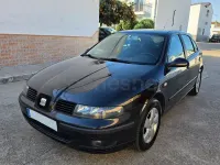 Usado Seat Leon 100 CV (73 kW) 2006 Negro Utilitario