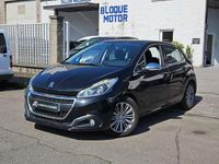 Usado Peugeot 208 Allure 92 CV (67 kW) 2015 Negro Utilitario