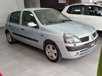 Usado Renault Clio II Dynamique 98 CV (72 kW) 2001 Gris / plata Berlina