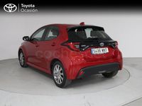 Usado Toyota Yaris Hybrid Active 116 CV (85 kW) 2024 Rojo Berlina