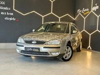Usado Ford Mondeo Ghia 130 CV (95 kW) 2004 Beige Berlina