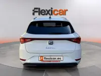 Usado Seat Leon Style 116 CV (85 kW) 2021 Blanco Familiar