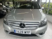 Usado Mercedes B180 109 CV (80 kW) 2013 Gris / plata Utilitario