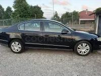 Usado VW Passat Highline 140 CV (102 kW) 2007 Negro Berlina